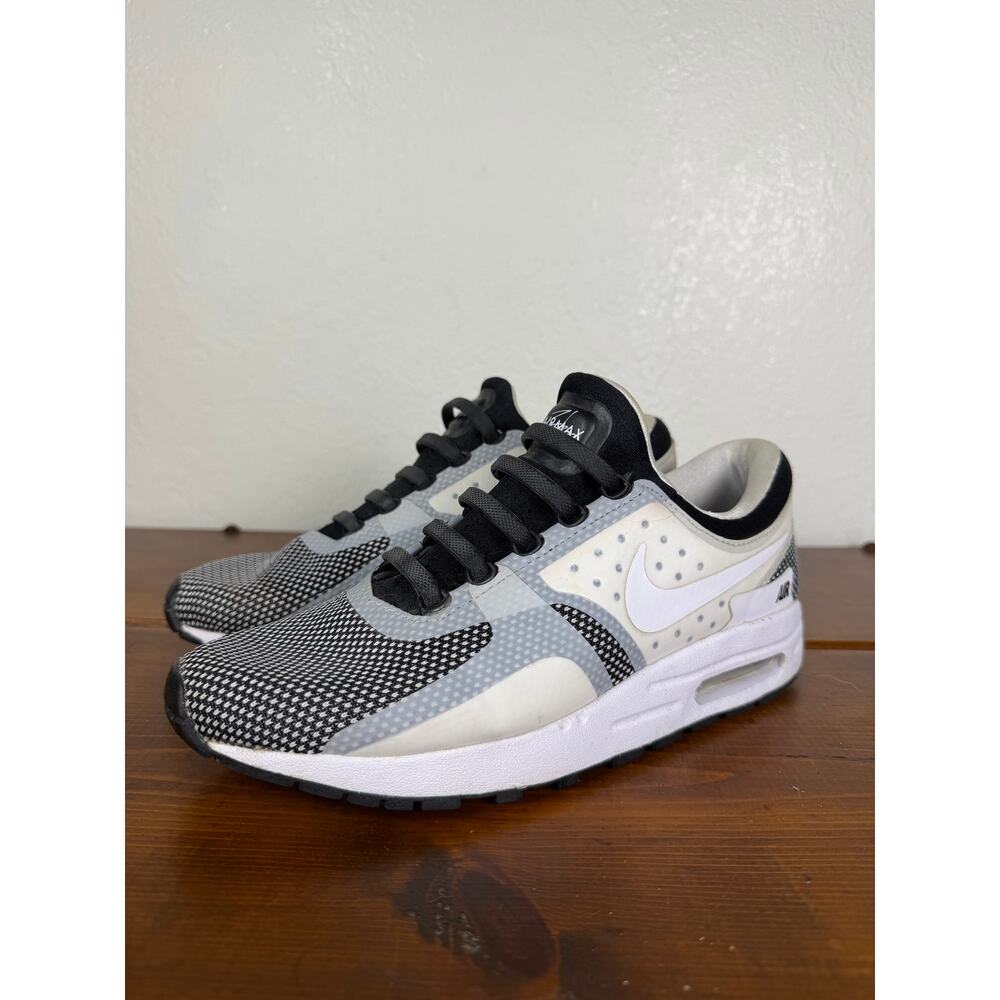 Nike Air Max Women’s 6 Black White Grey Sneakers